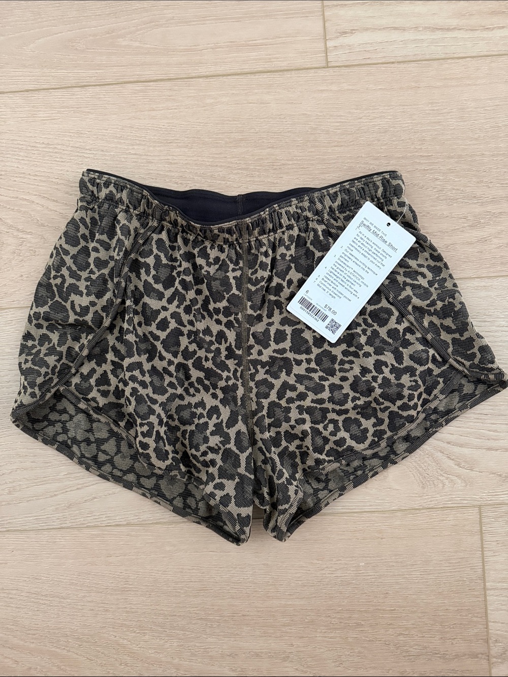 Lululemon Swiftly Mid-Rise Short 3” NWT leopard size 6